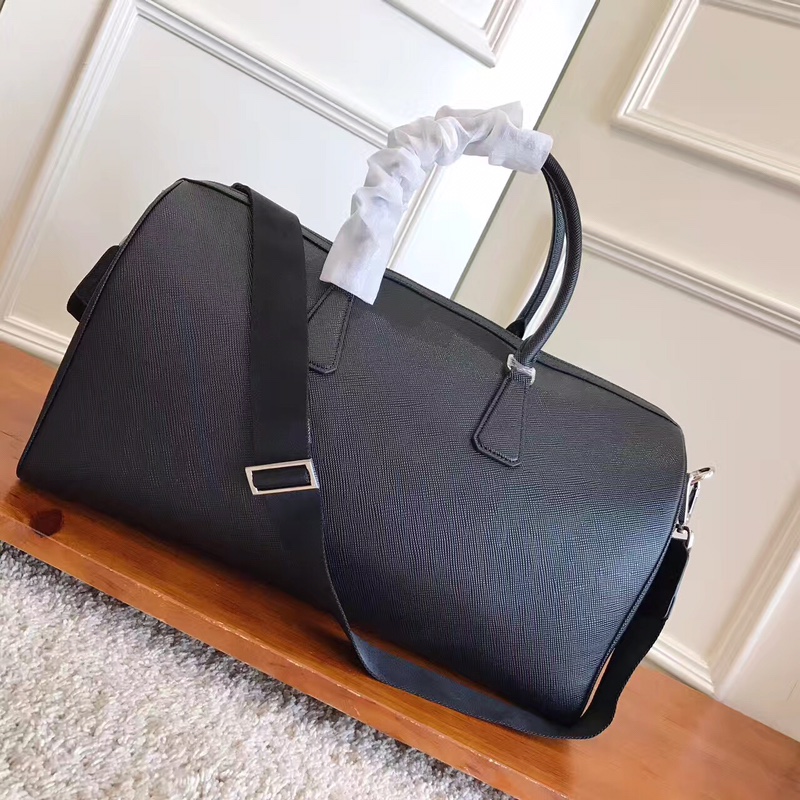 Pra*a travel bags